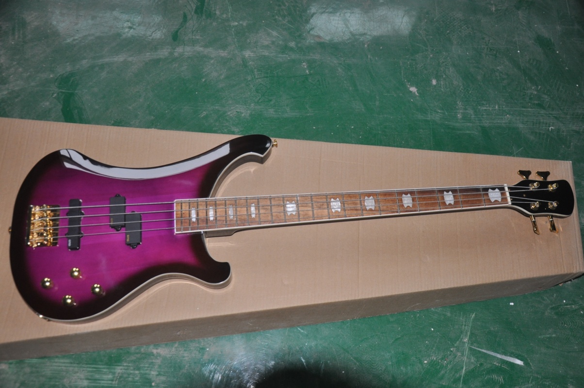 Bass Guitar Fretless - Basso elettrico a 4 corde personalizzato
