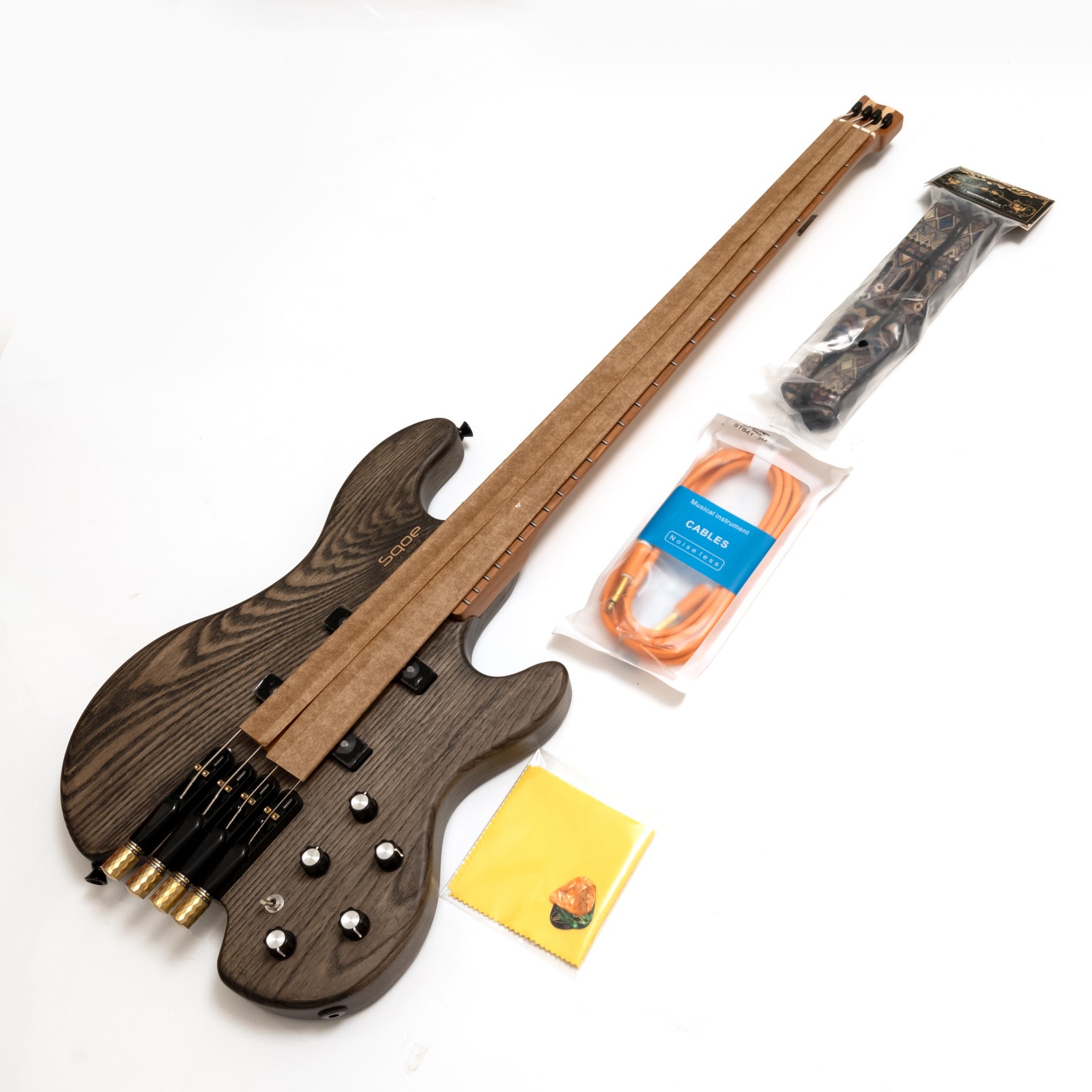 Basso Elettrico Headless a 4 C - Bass Guitar Fretless recensione e prezzo